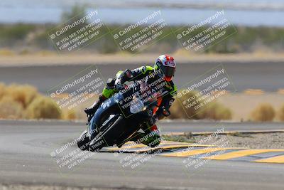 media/Oct-08-2022-SoCal Trackdays (Sat) [[1fc3beec89]]/Turn 14 (1050am)/